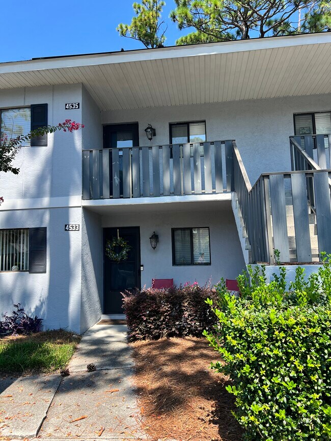 Foto del edificio - 4535 Holly Tree Rd