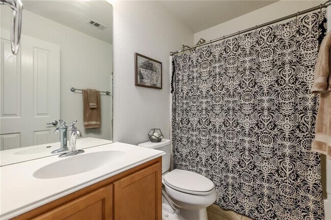 Building Photo - 433 Moorhen Cove