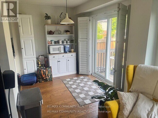 Photo du bâtiment - 14 Blacksmith Ln