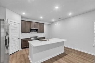 Building Photo - 8562 Blueberry Ash St