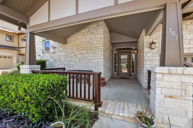 Foto del edificio - 2930 Grand Oaks Loop