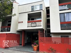 2005 Pleasant Valley Ave