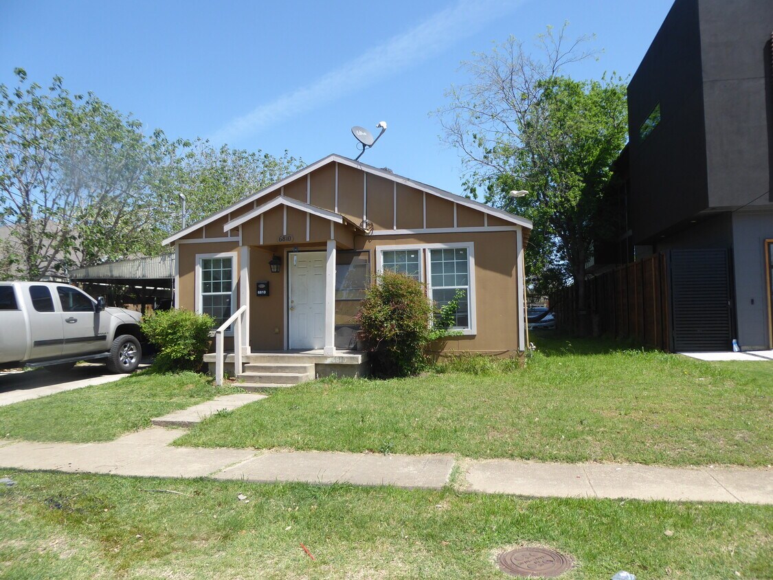 Building Photo - 6810 Webster St