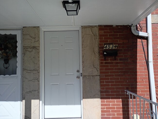 Foto del edificio - 4531 Coleridge St