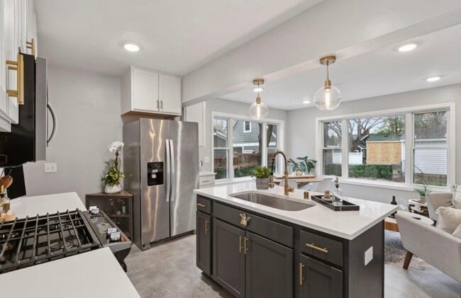 Foto del edificio - 5217 France Ave S