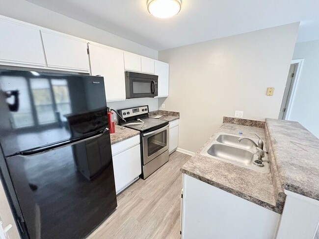 Building Photo - 155 Anderson Hwy