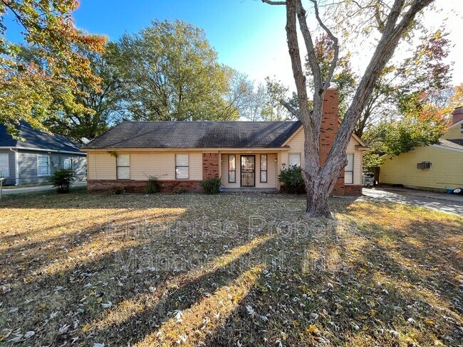 Building Photo - 5802 Lake Port Dr