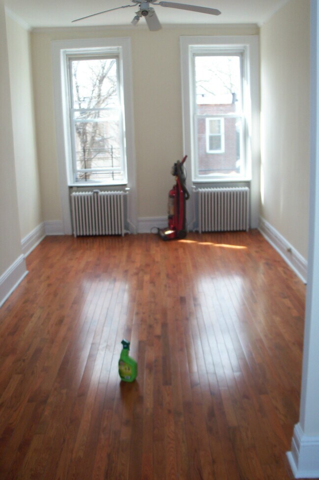 Building Photo - 7842 79th St