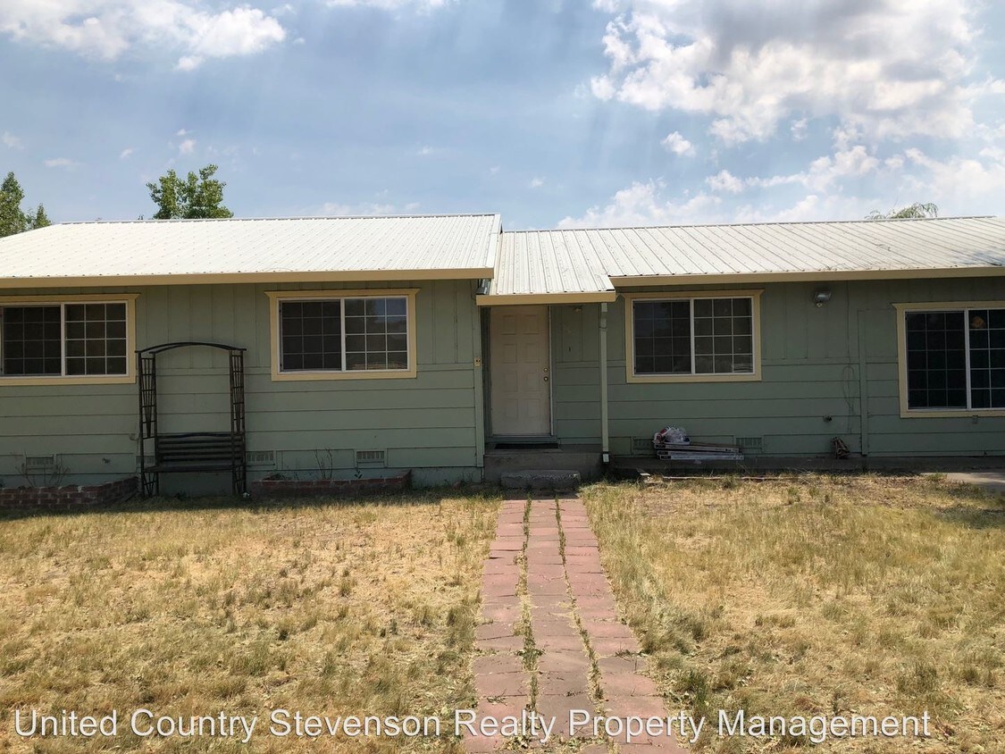 Primary Photo - 3 br, 1 bath House - 809 W. Henderson St.
