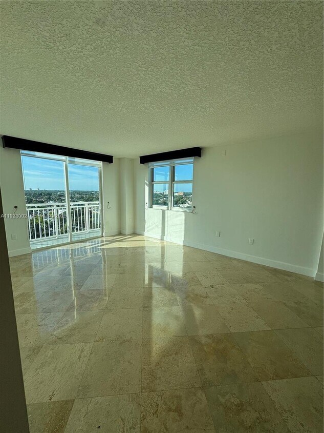 Foto del edificio - 3000 Coral Wy