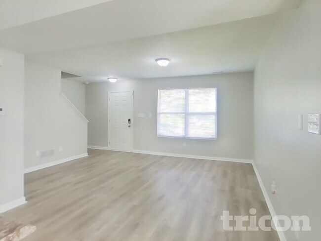 Foto del edificio - 4261 Sycamore Ct