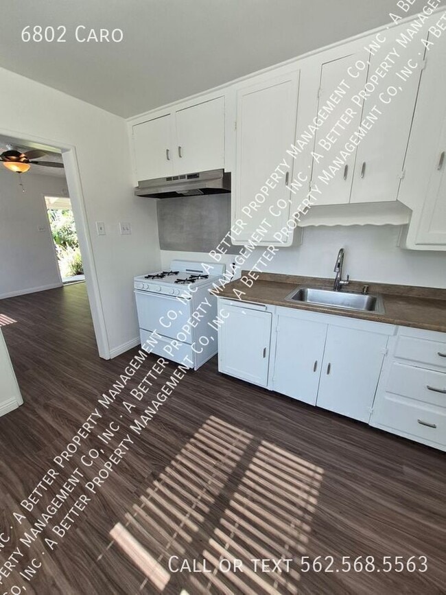 6802 Caro- - 6802 Caro- Apartment
