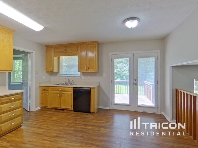 Foto del edificio - 3757 St James Ct