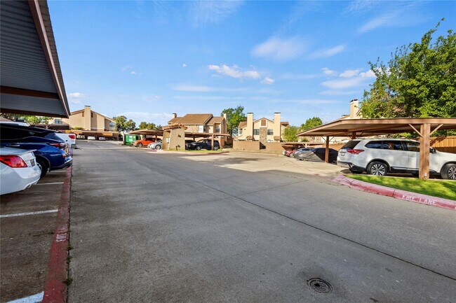 Building Photo - 4371 Madera Road Unit 4