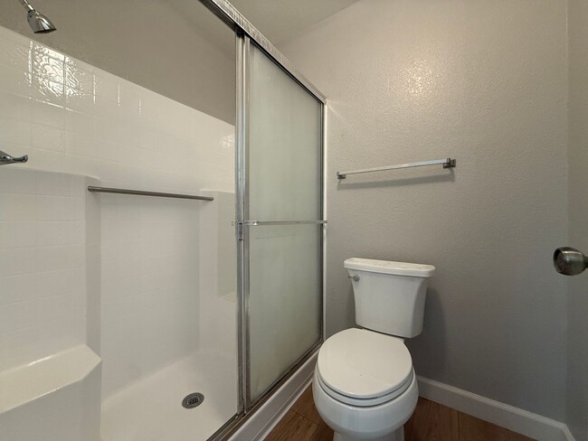 Foto del edificio - Bright & Remodeled 3 Bedroom 2.5 Bath Home in North San Jose
