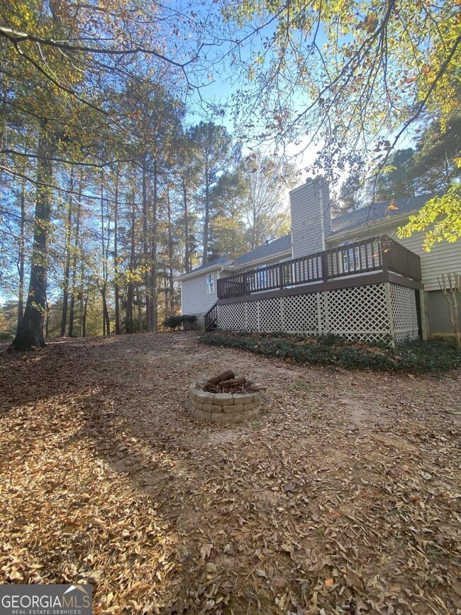 Building Photo - 145 Oak Leaf Cir