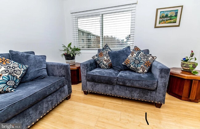 Building Photo - 3850 Bel Pre Rd