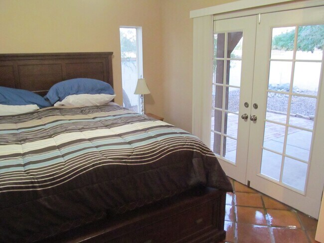 Building Photo - 2BR/2BA HOME W/ 2 CAR GARAGE AND COMMUNITY...