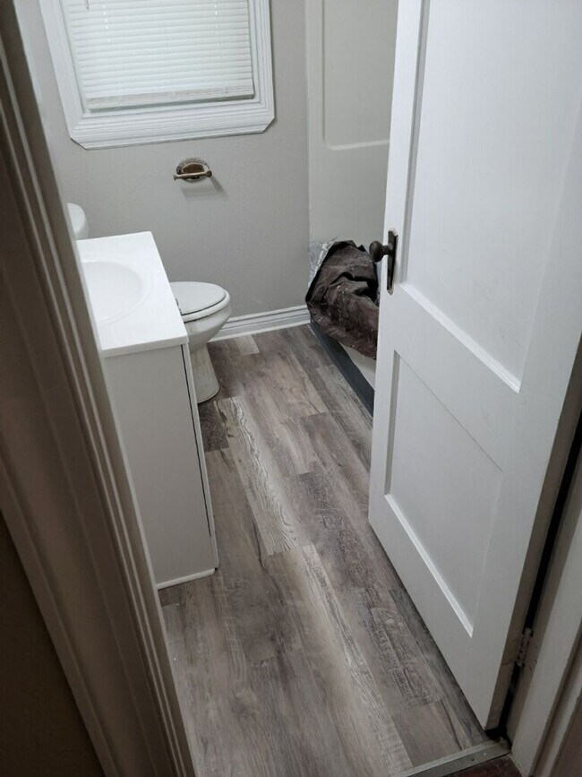 Foto del edificio - Belmont 2 Bedroom Bungalow