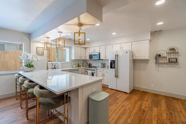 Foto del edificio - 629 Tarn Way