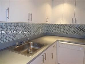 Building Photo - 2025 NE 164th St