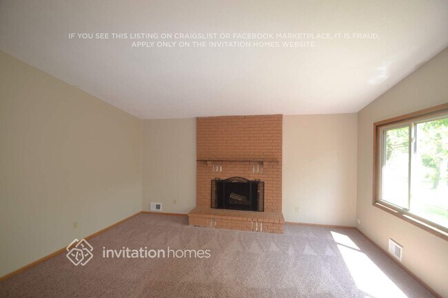 Foto del edificio - 7818 Hampshire Cir N