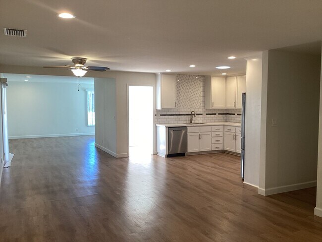 Building Photo - Orcutt Single Story Home- Recently Updated