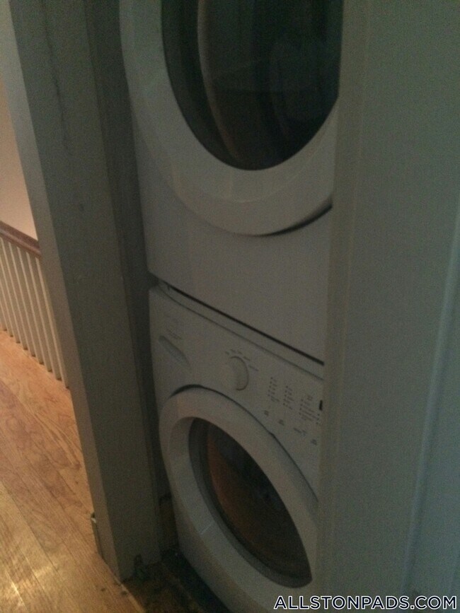 Building Photo - 21 Greylock Rd