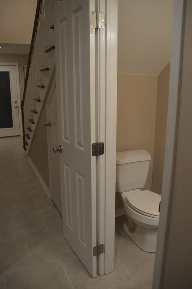 Building Photo - beautiful 3-bedroom, 2.5-bathroom house lo...