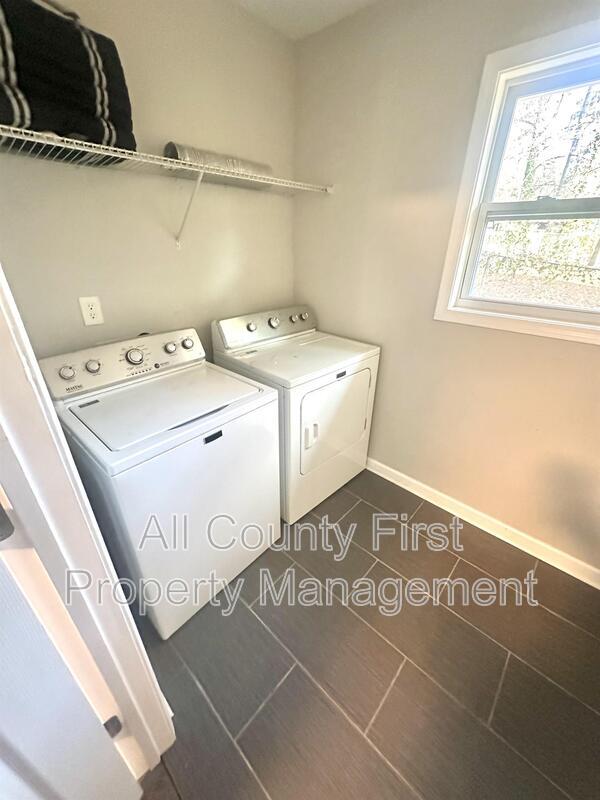 Building Photo - 2975 McGlynn Ct