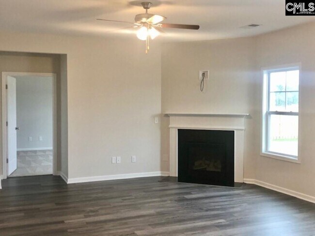 Building Photo - 5 Spinney Ct