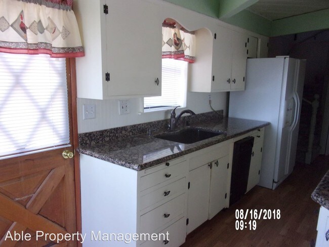 Building Photo - 2 br, 1.5 bath House - 253 Evans Rd