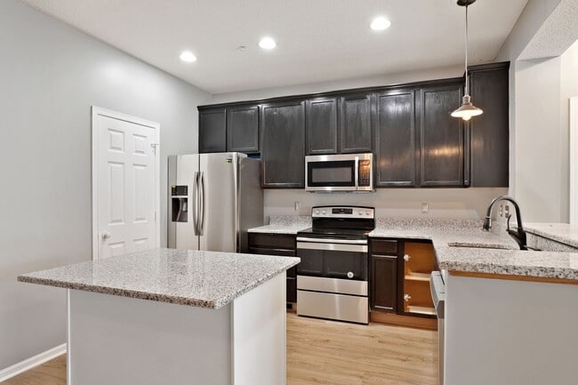 Foto del edificio - 14438 Sumter Ave