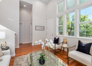 Building Photo - 251 Birch Creek Dr