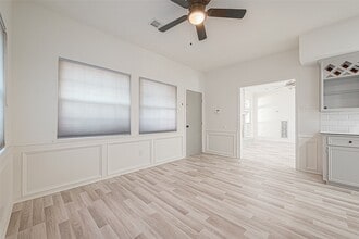 Building Photo - 1015 Sugar Lakes Dr