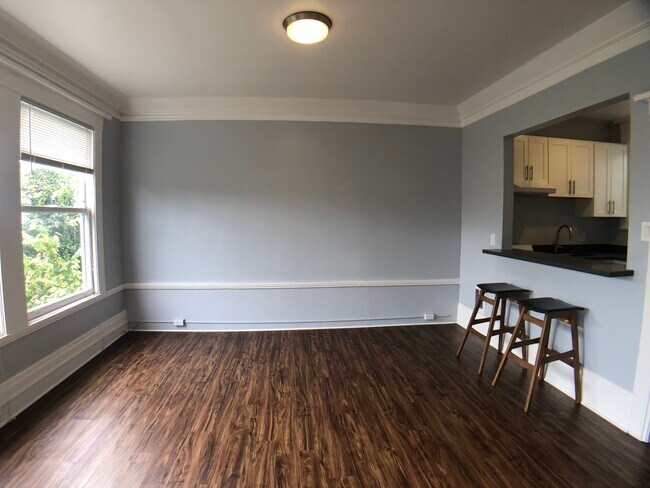 Building Photo - 998 Divisadero St