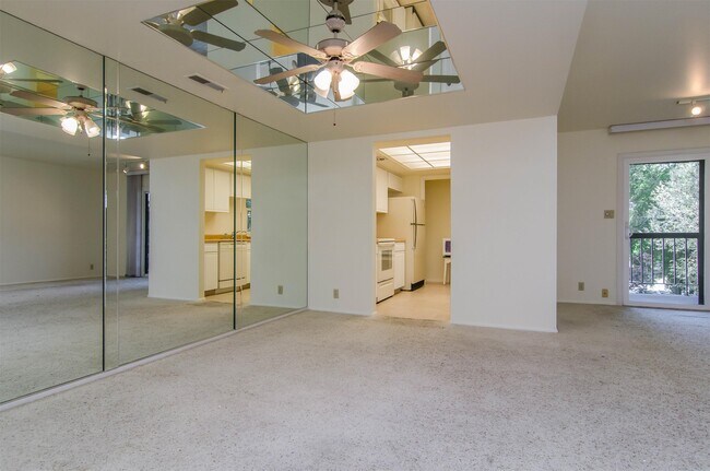 Foto del edificio - 617 Taylor Ln