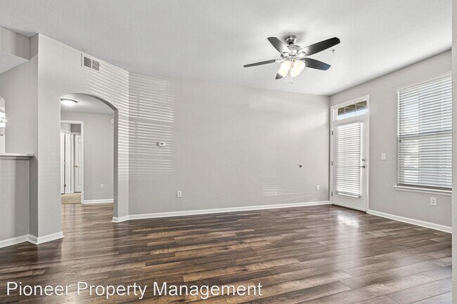 Building Photo - 2 br, 2 bath House - 5735 Genoa Way #103