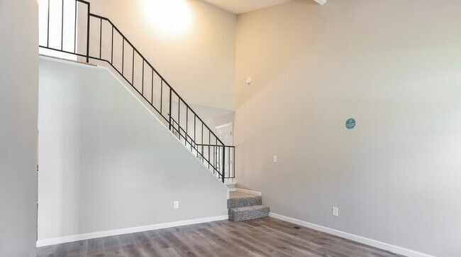 Building Photo - 8428 Rabbitbrush Way