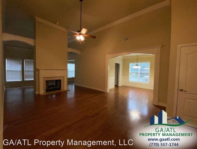 Building Photo - 2122 Retreat Ln