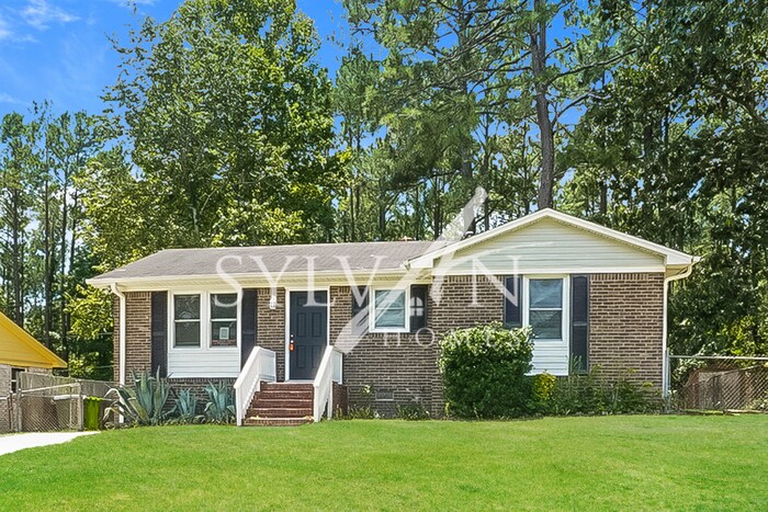 Primary Photo - This charming brick home is ready for your...