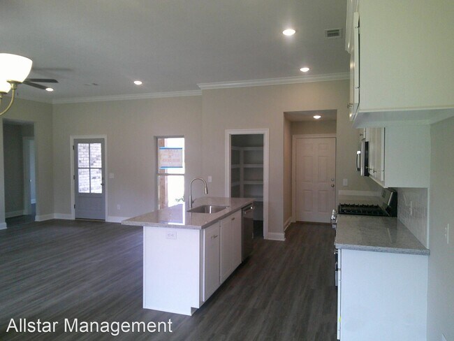 Building Photo - 4 br, 2 bath House - 118 Bailey Cove