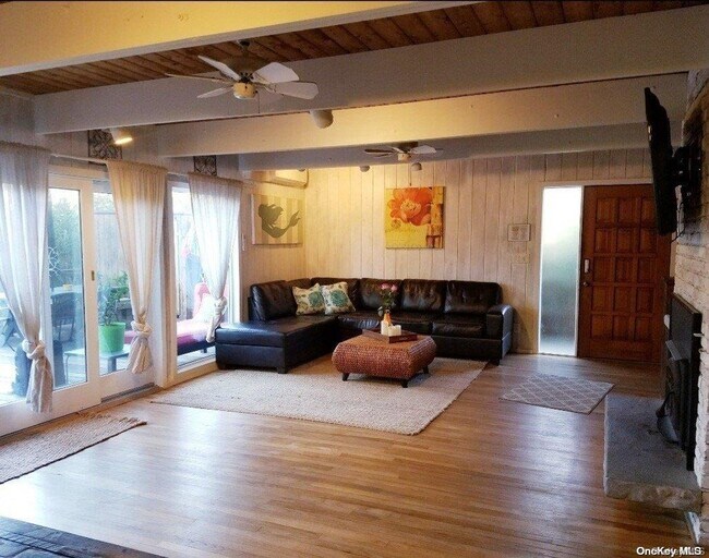 Foto del edificio - 17 Bungalow Ln