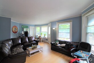 Building Photo - 2837 N Frederick Ave