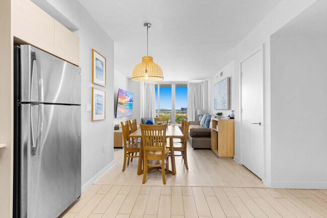 Building Photo - 2601 E Hallandale Beach Blvd