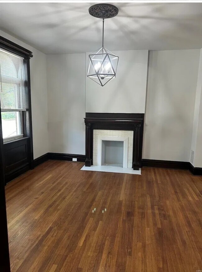 Foto del edificio - 3442 Arsenal St