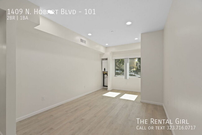 Building Photo - 1st Floor Hollywood Chic 2BR/ 2BA Open-Con...