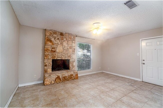 Building Photo - 6903 Deatonhill Dr