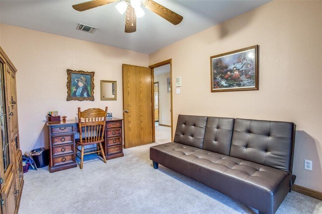 Building Photo - 8418 Golf Club Cir