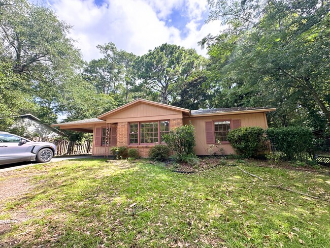 Foto del edificio - 5452 Ardell Dr
